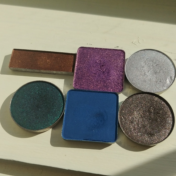 Sold Eyeshadow bundle - Picture 3 of 9